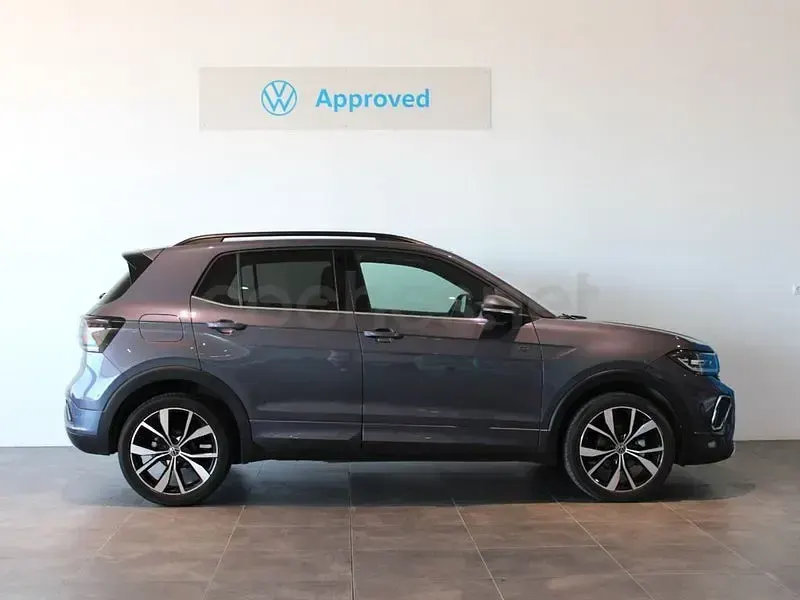 Usado VW T-Cross R-line 115 CV (84 kW) 2025 Gris / plata SUV