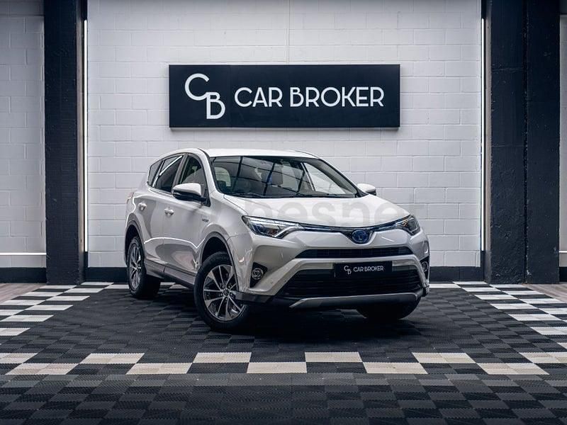 Usado Toyota RAV4 Hybrid Executive 197 CV (144 kW) 2018 Blanco SUV