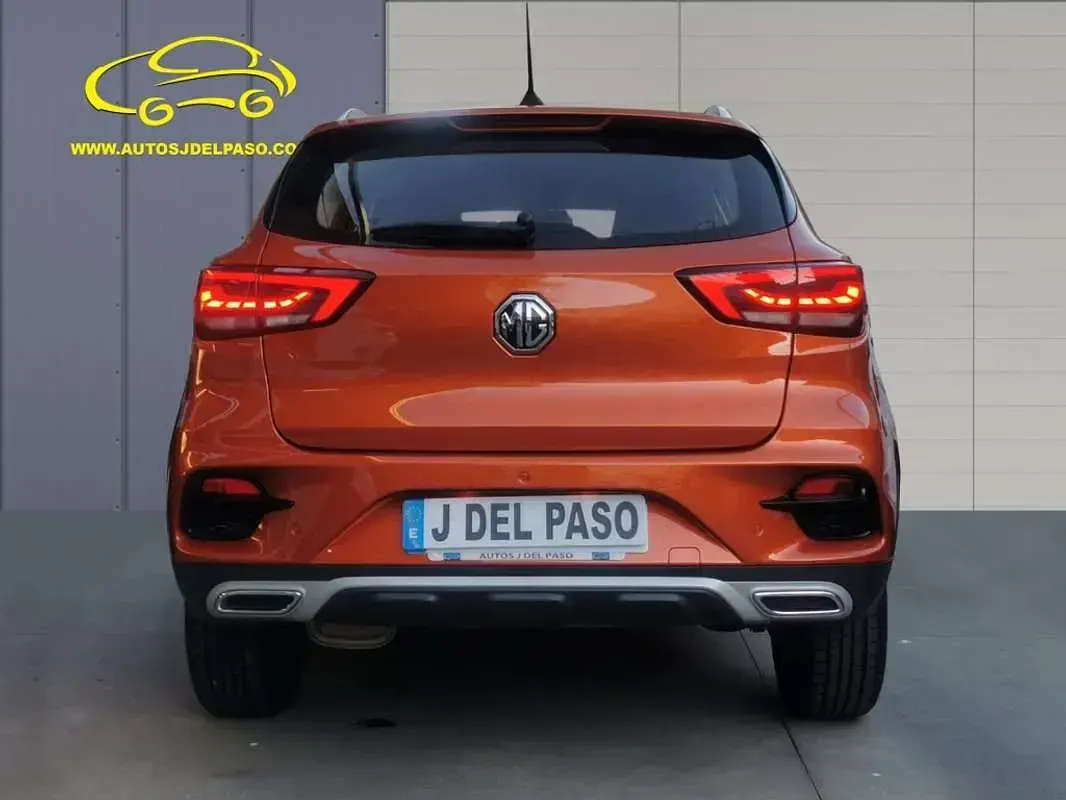 Usado MG ZS Comfort 106 CV (77 kW) 2022 Gris SUV