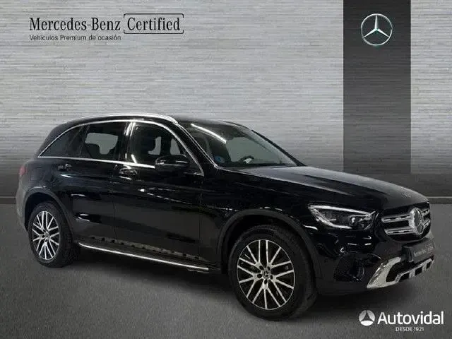 Usado Mercedes GLC300e 320 CV (235 kW) 2021 Negro obsidiana SUV