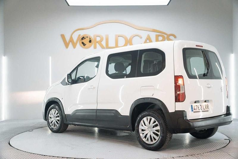 Usado Peugeot Rifter Active 102 CV (75 kW) 2021 Blanco Monovolumen
