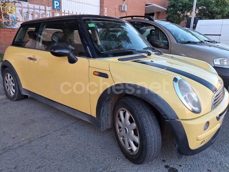 Usado Mini ONE 90 CV (66 kW) 2004 Amarillo Utilitario