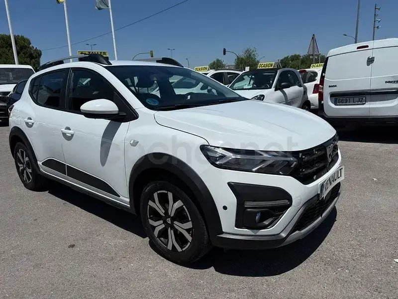 Usado Dacia Sandero Essentiel 101 CV (74 kW) 2021 Blanco Berlina