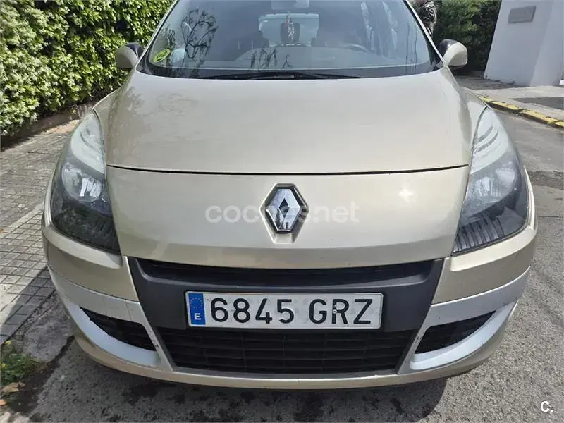 Usado Renault Scenic E-Tech Expression 105 CV (77 kW) 2009 Beige Monovolumen