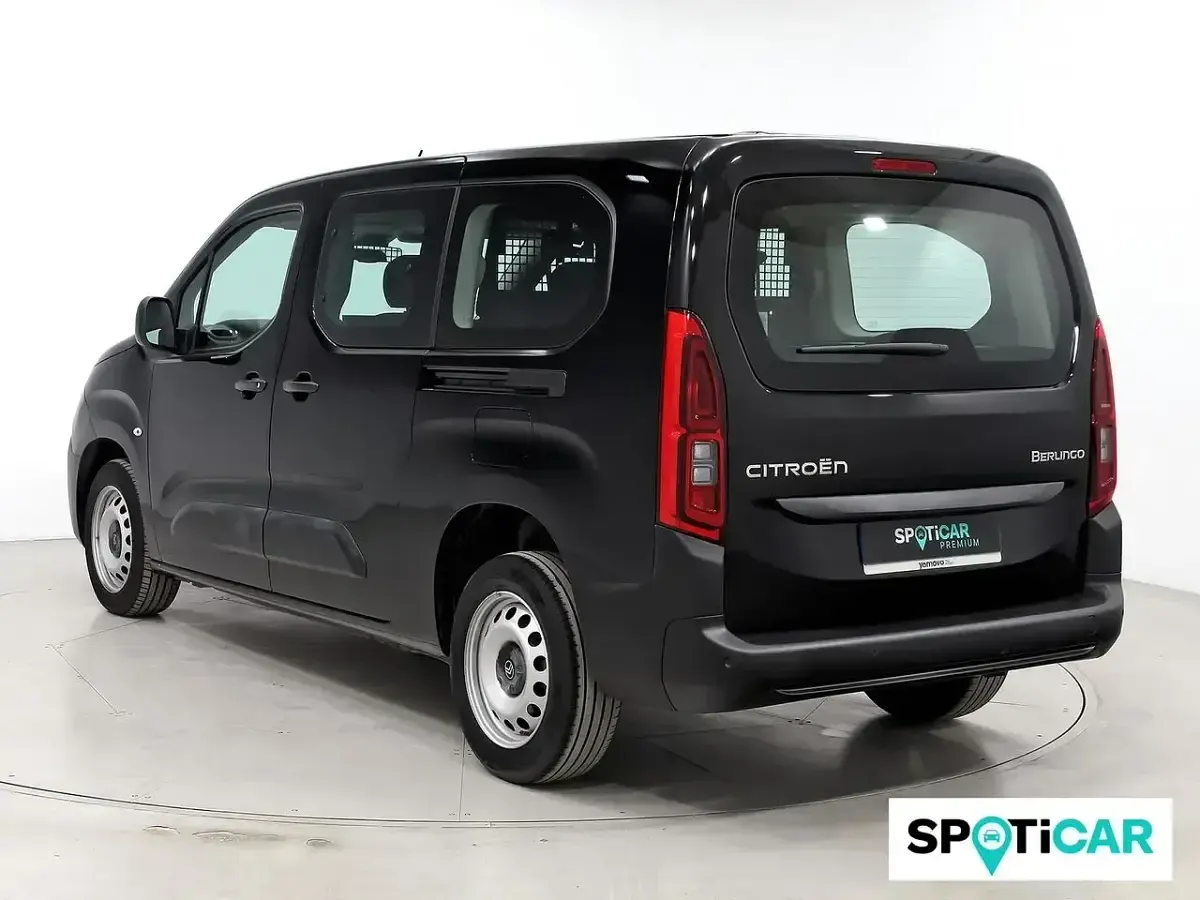 Usado Citroën Berlingo 102 CV (75 kW) 2024 Negro Monovolumen