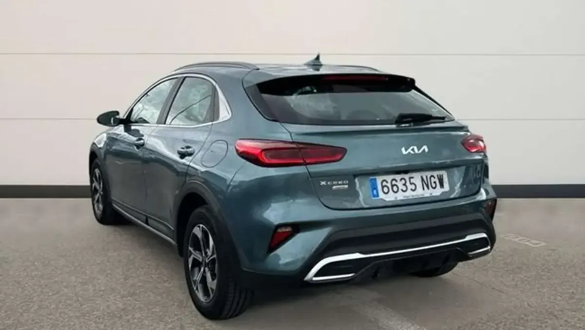 Usado Kia XCeed 140 CV (102 kW) 2025 Gris SUV