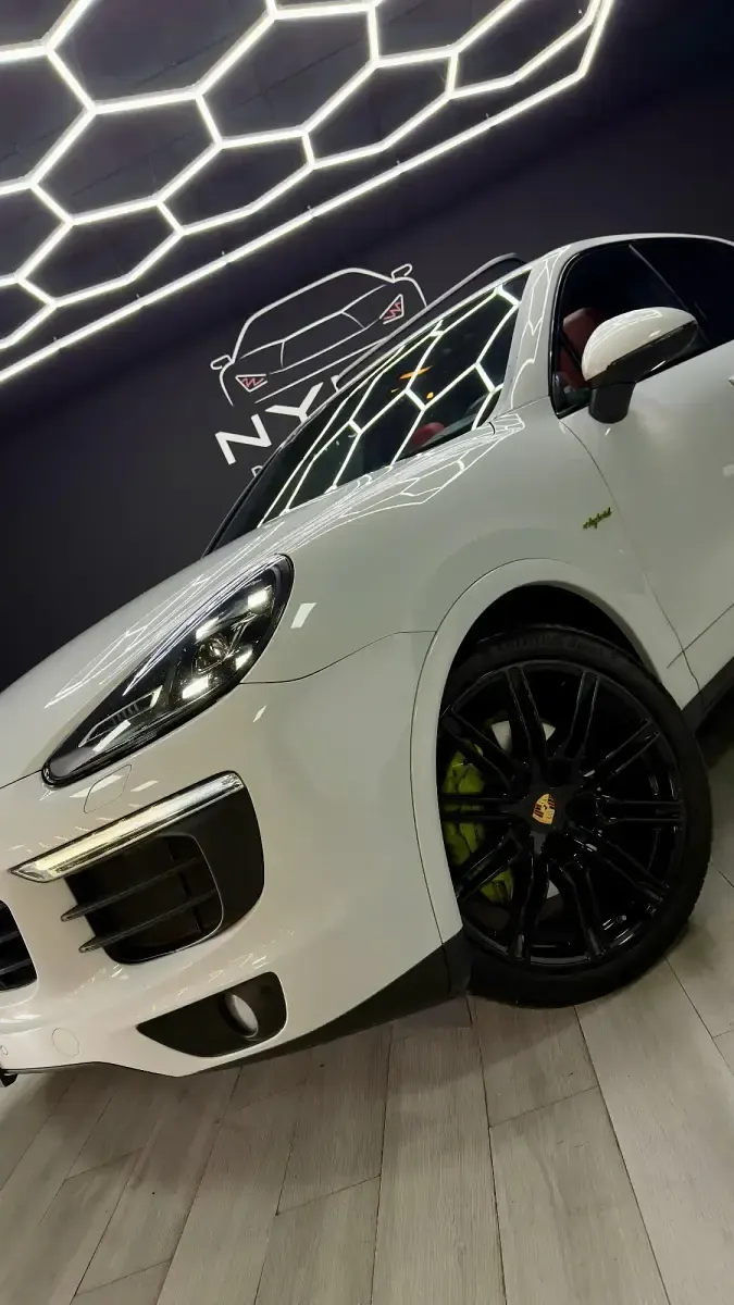 Usado Porsche Cayenne S E-Hybrid Platinum Edition 416 CV (305 kW) 2017 Blanco SUV