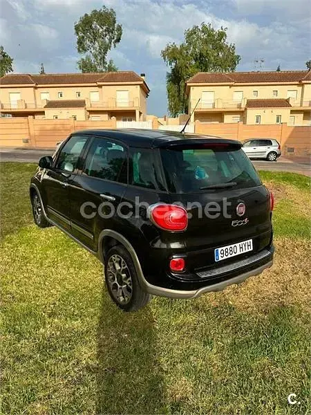 Usado Fiat 500L Trekking 105 CV (77 kW) 2014 Negro Monovolumen