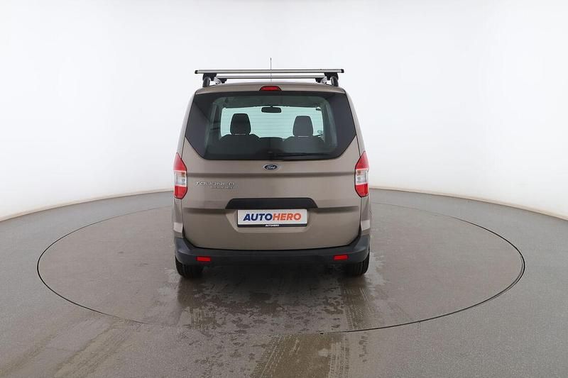 Usado Ford Tourneo Trend 100 CV (73 kW) 2019 Gris Monovolumen