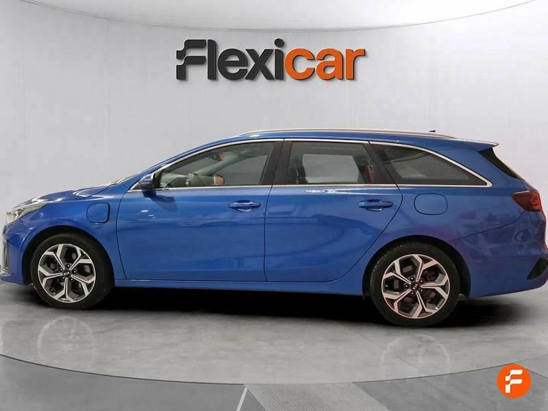Usado Kia Ceed 141 CV (103 kW) 2021 Azul Utilitario