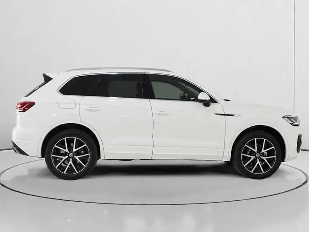 Usado VW Touareg Elegance 286 CV (210 kW) 2022 Blanco SUV