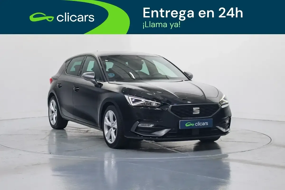 Usado Seat Leon FR 150 CV (110 kW) 2022 Negro Berlina