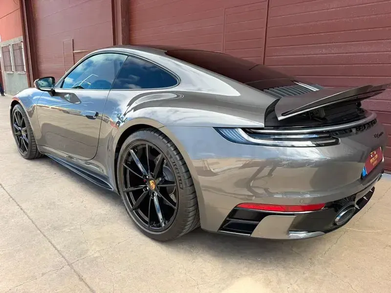 Usado Porsche 911 Carrera 385 CV (283 kW) 2024 Gris / plata Coupe