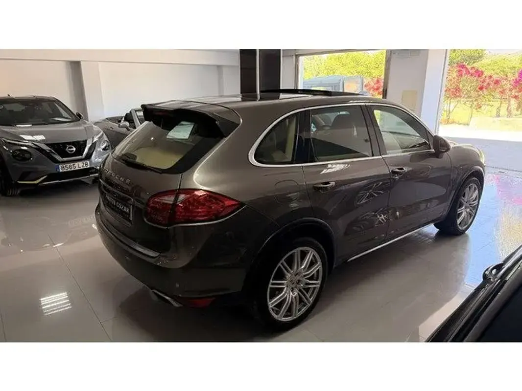 Usado Porsche Cayenne S 400 CV (294 kW) 2010 Beige SUV