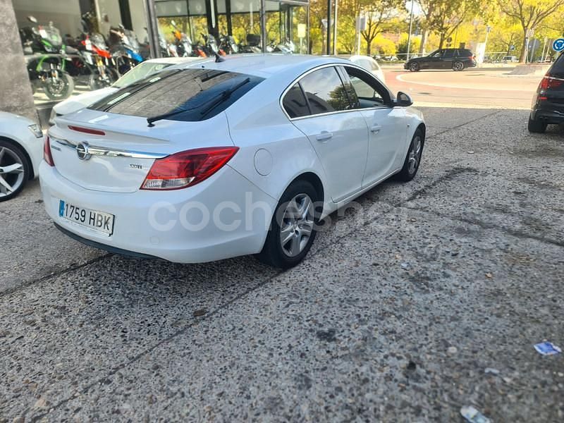 Usado Opel Insignia Cosmo 130 CV (95 kW) 2011 Blanco Berlina