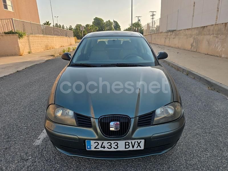 Usado Seat Ibiza Stella 64 CV (47 kW) 2002 Verde Berlina