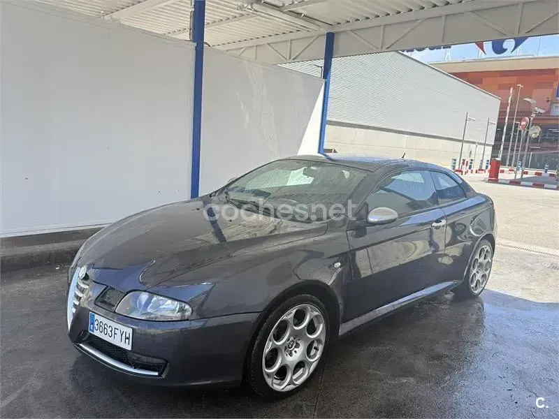 Usado Alfa Romeo GT Distinctive 150 CV (110 kW) 2007 Negro Coupe