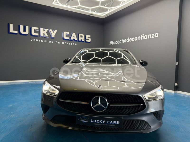 Gris / plata Usado 2020 Mercedes CLA200 Shooting Brake Familiar | 26.490 € (Super precio) - Imagen 1/4