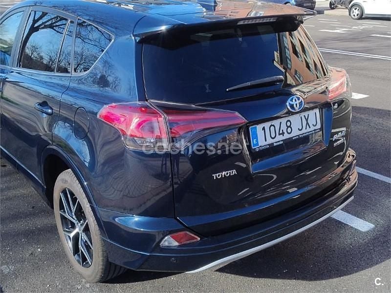 Usado Toyota RAV4 Hybrid 218 CV (160 kW) 2017 Azul SUV