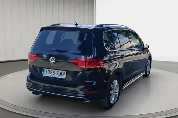 Usado VW Touran Sportline 150 CV (110 kW) 2018 Monovolumen