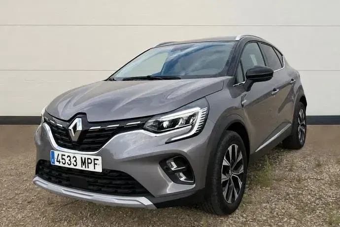 Usado Renault Captur Techno 90 CV (66 kW) 2024 Gris SUV