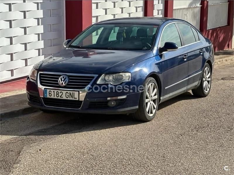 Usado VW Passat Sportline 170 CV (125 kW) 2007 Azul Berlina