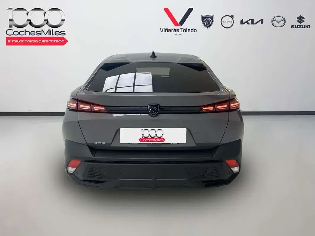 Usado Peugeot 408 Allure 145 CV (106 kW) 2025 Gris SUV