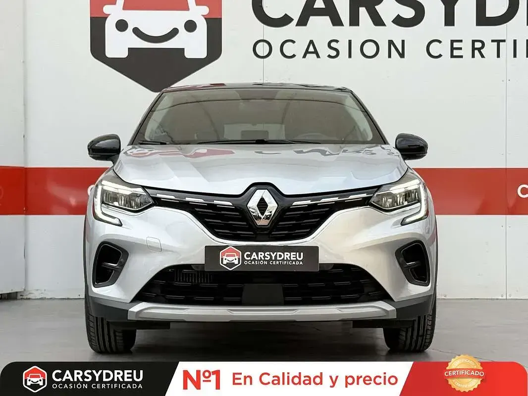 Usado Renault Captur Zen 140 CV (102 kW) 2022 Gris / plata SUV