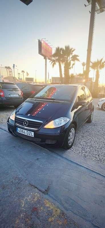 Usado Mercedes A160 82 CV (60 kW) 2006 Azul Utilitario