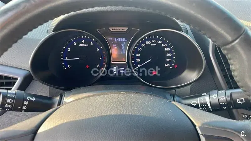 Usado Hyundai Veloster Turbo 186 CV (136 kW) 2014 Gris / plata Utilitario