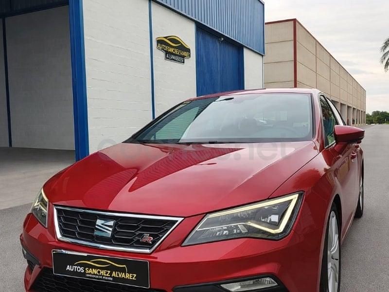 Usado Seat Leon FR 125 CV (91 kW) 2017 Granate Berlina