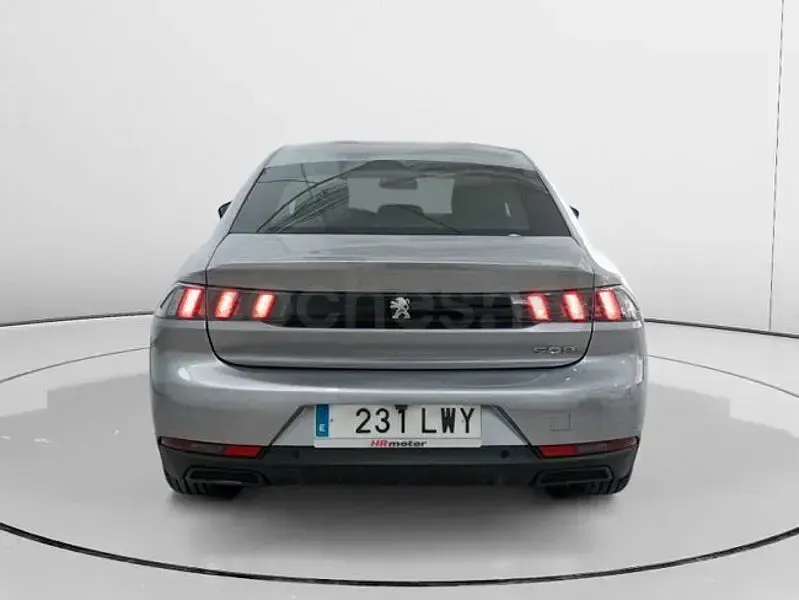 Usado Peugeot 508 Active 130 CV (95 kW) 2022 Gris / plata Berlina