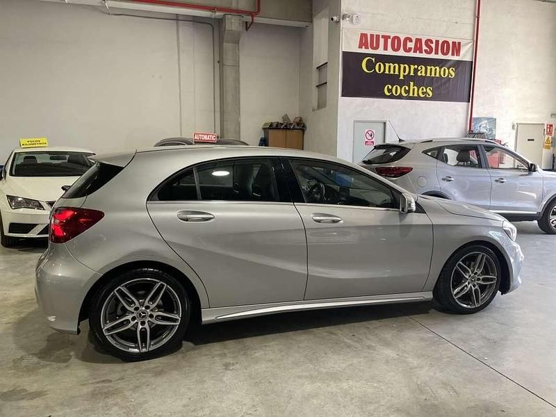 Usado Mercedes A200 136 CV (100 kW) 2017 Plateado Utilitario