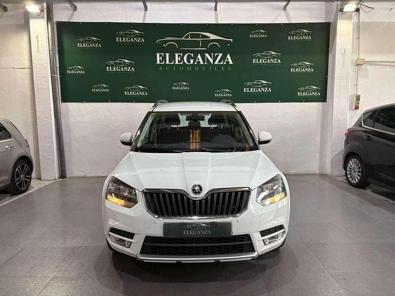 Usado Skoda Yeti Ambition 110 CV (80 kW) 2015 Blanco SUV