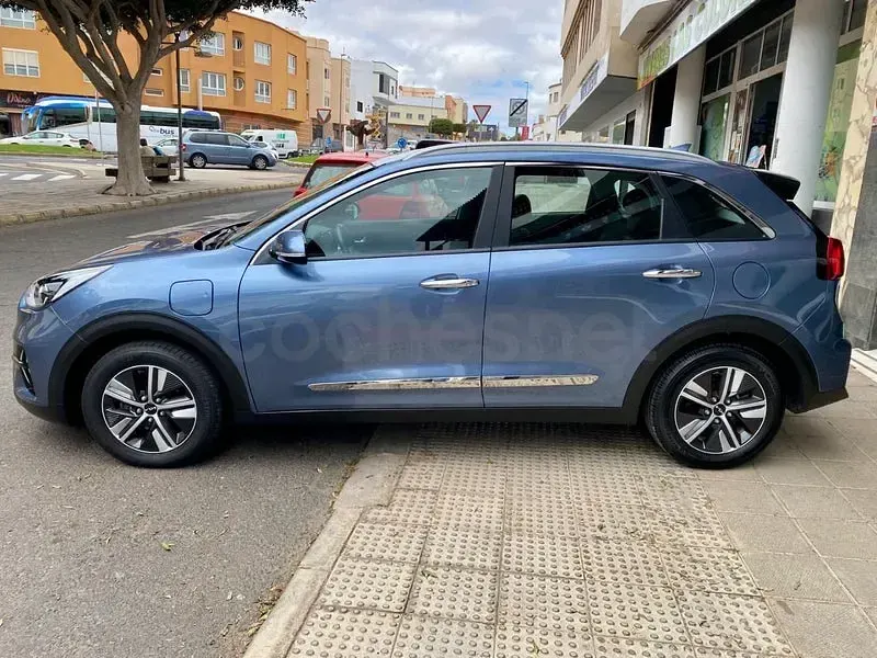Usado Kia Niro 141 CV (103 kW) 2021 Azul SUV