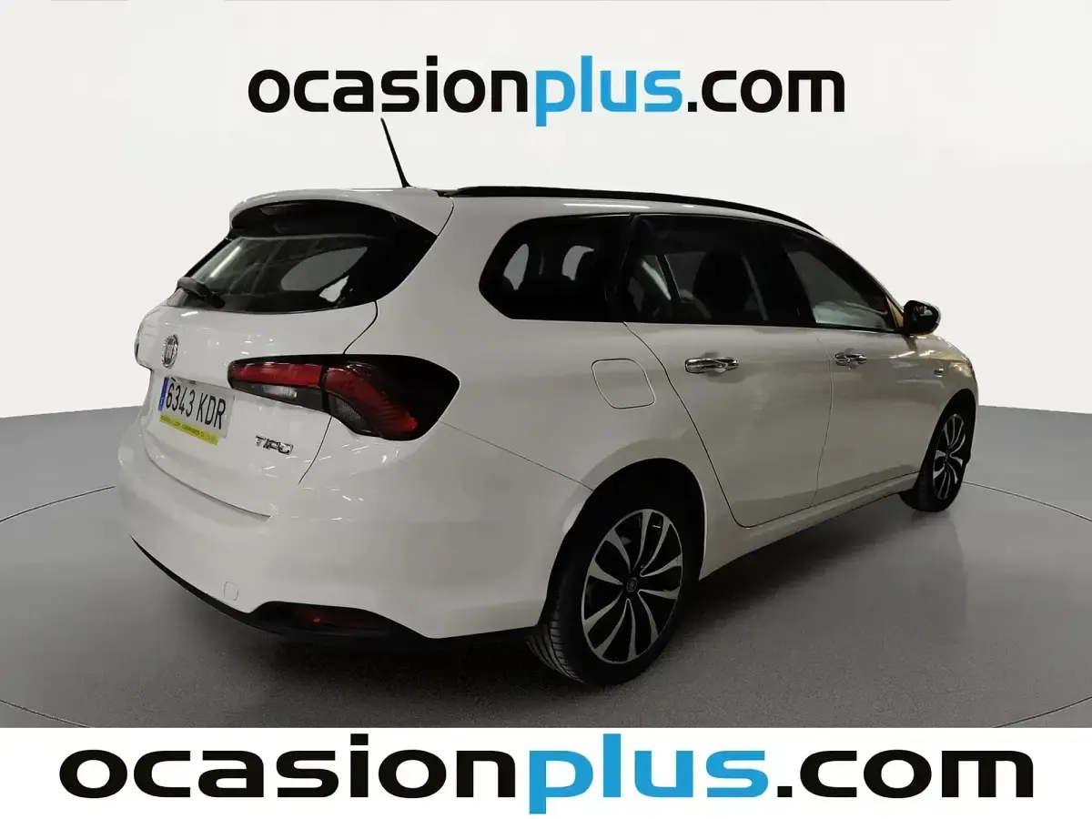 Usado Fiat Tipo Lounge 120 CV (88 kW) 2017 Blanco Familiar