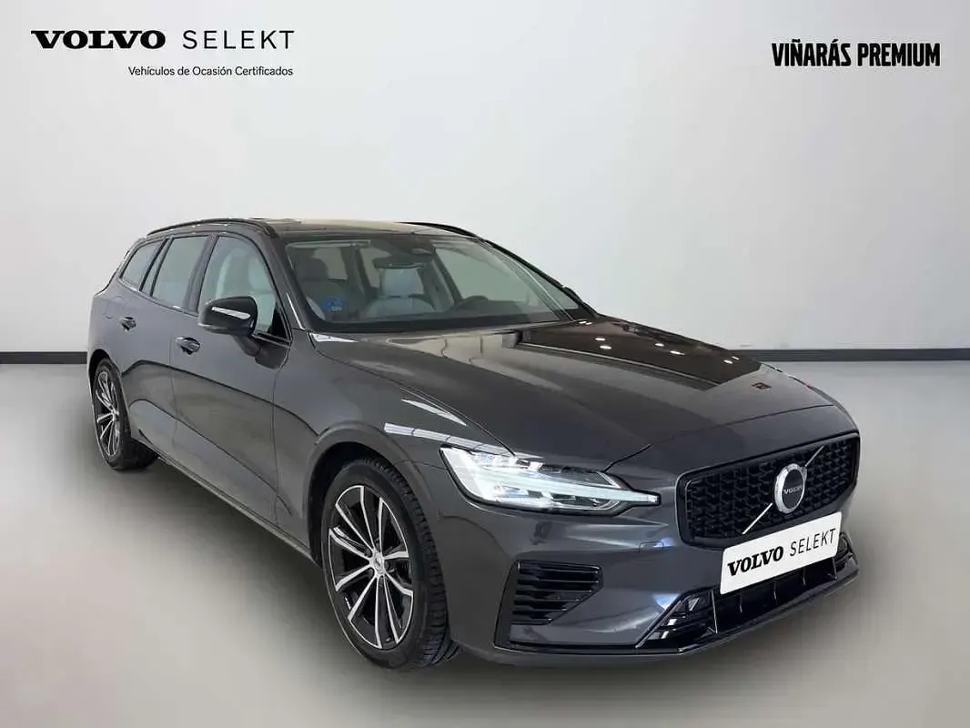 Usado Volvo V60 Plus 349 CV (256 kW) 2025 Gris Familiar
