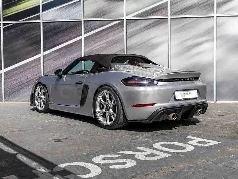 Usado Porsche 718 500 CV (367 kW) 2024 Gris / plata Descapotable