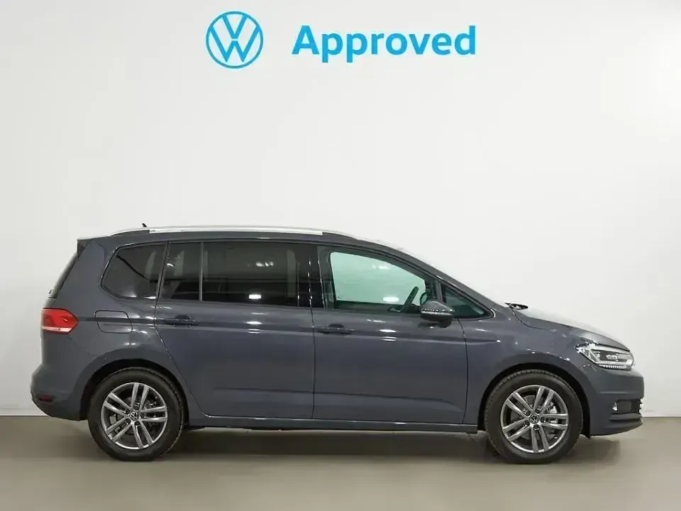 Usado VW Touran 150 CV (110 kW) 2025 Gris Monovolumen