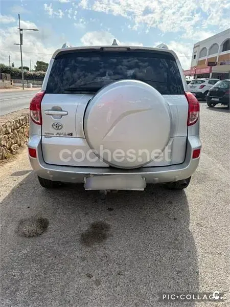 Usado Toyota RAV4 Luna 152 CV (111 kW) 2008 Gris / plata SUV