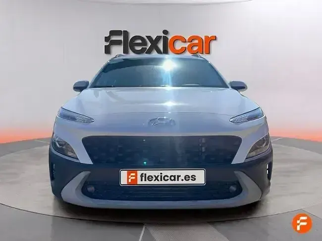 Usado Hyundai Kona 120 CV (88 kW) 2021 Blanco SUV