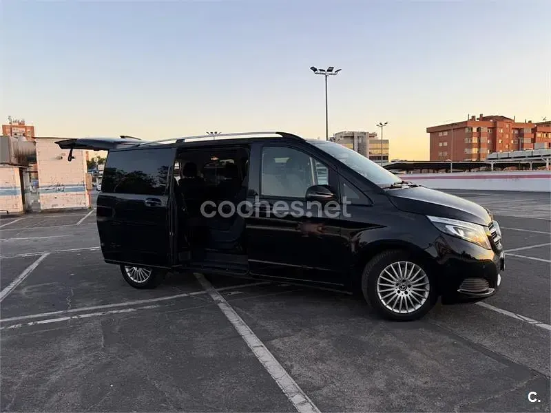Usado Mercedes V220 Avantgarde 163 CV (119 kW) 2018 Negro Monovolumen