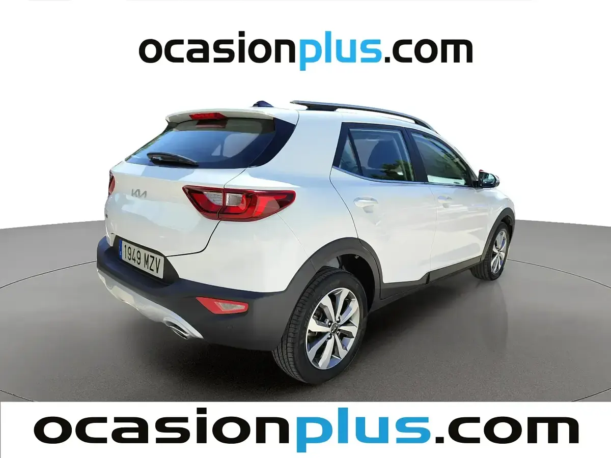 Usado Kia Stonic 100 CV (73 kW) 2025 Blanco SUV