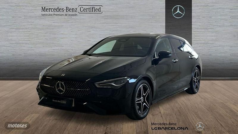 Negro Usado 2024 Mercedes CLA200 AMG line Familiar | 39.900 € (Un poco caro) - Imagen 1/4