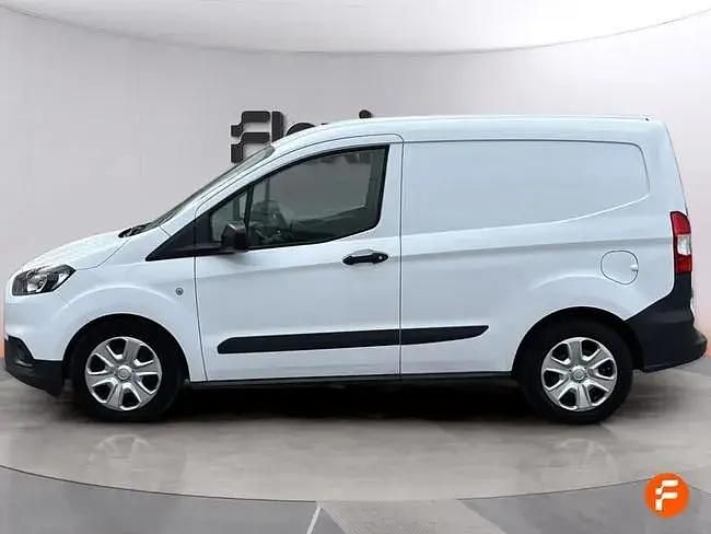 Usado Ford Transit 101 HP (74 kW) 2021 Branco Sedan