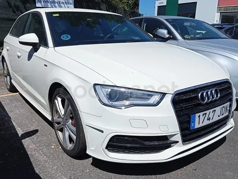 Usado Audi A3 S-Line 110 CV (80 kW) 2015 Blanco Berlina