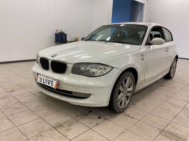 Blanco Usado 2009 BMW 116 Utilitario | 5900 € (Precio justo) - Imagen 1/4