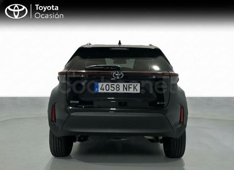 Usado Toyota Yaris Cross Active 130 CV (95 kW) 2025 Negro SUV