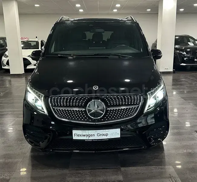 Usado Mercedes V300 Avantgarde 239 CV (175 kW) 2024 Negro Monovolumen
