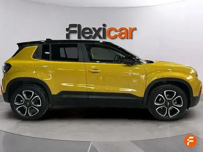 Usado Jeep Avenger EV 114 kW (156 CV) 2023 Amarillo SUV